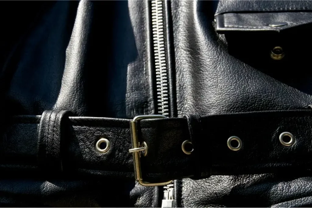 The Jacket Belts and their Utility with Jackets